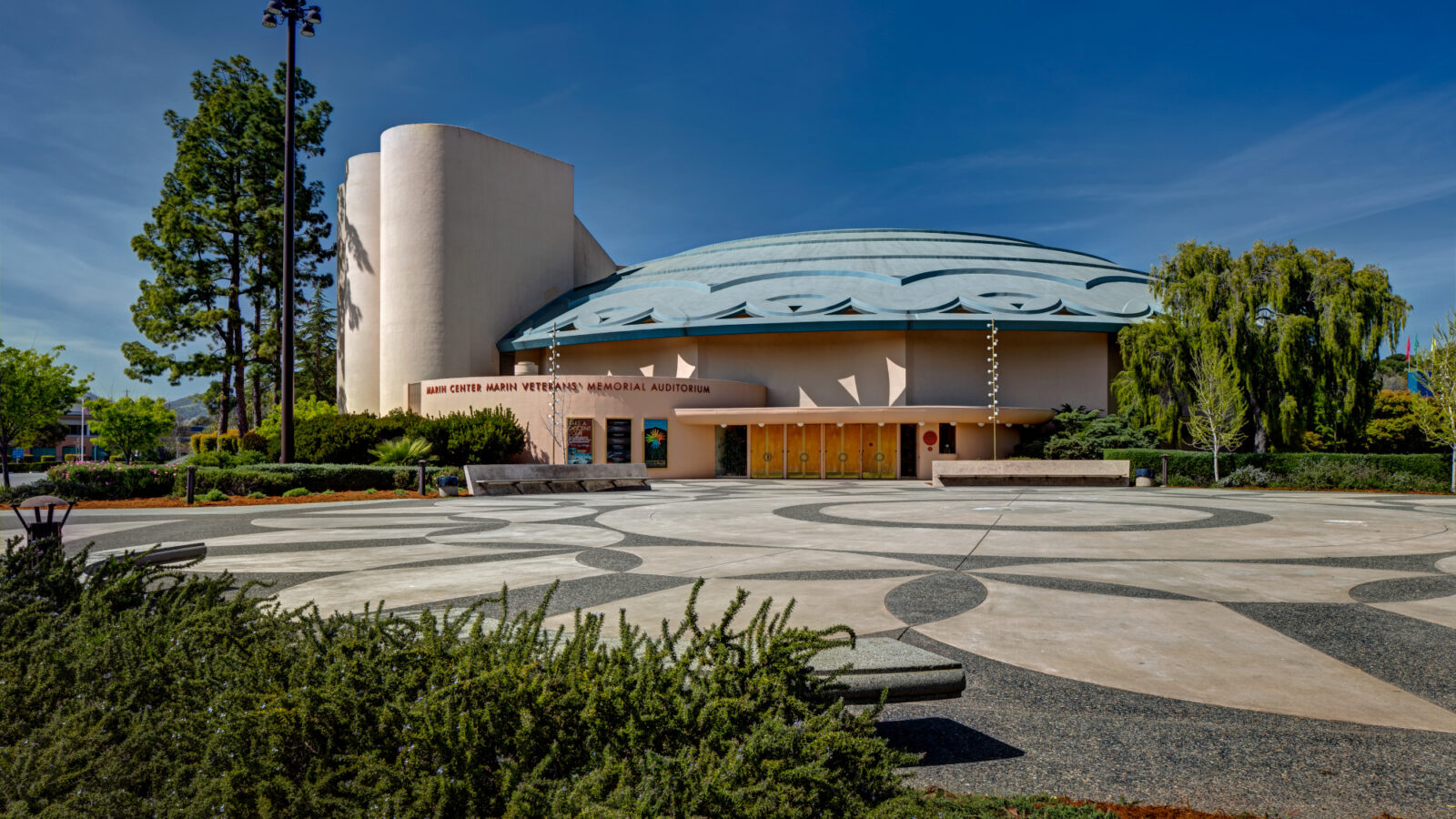 Veterans' Memorial Auditorium Exterior (1)