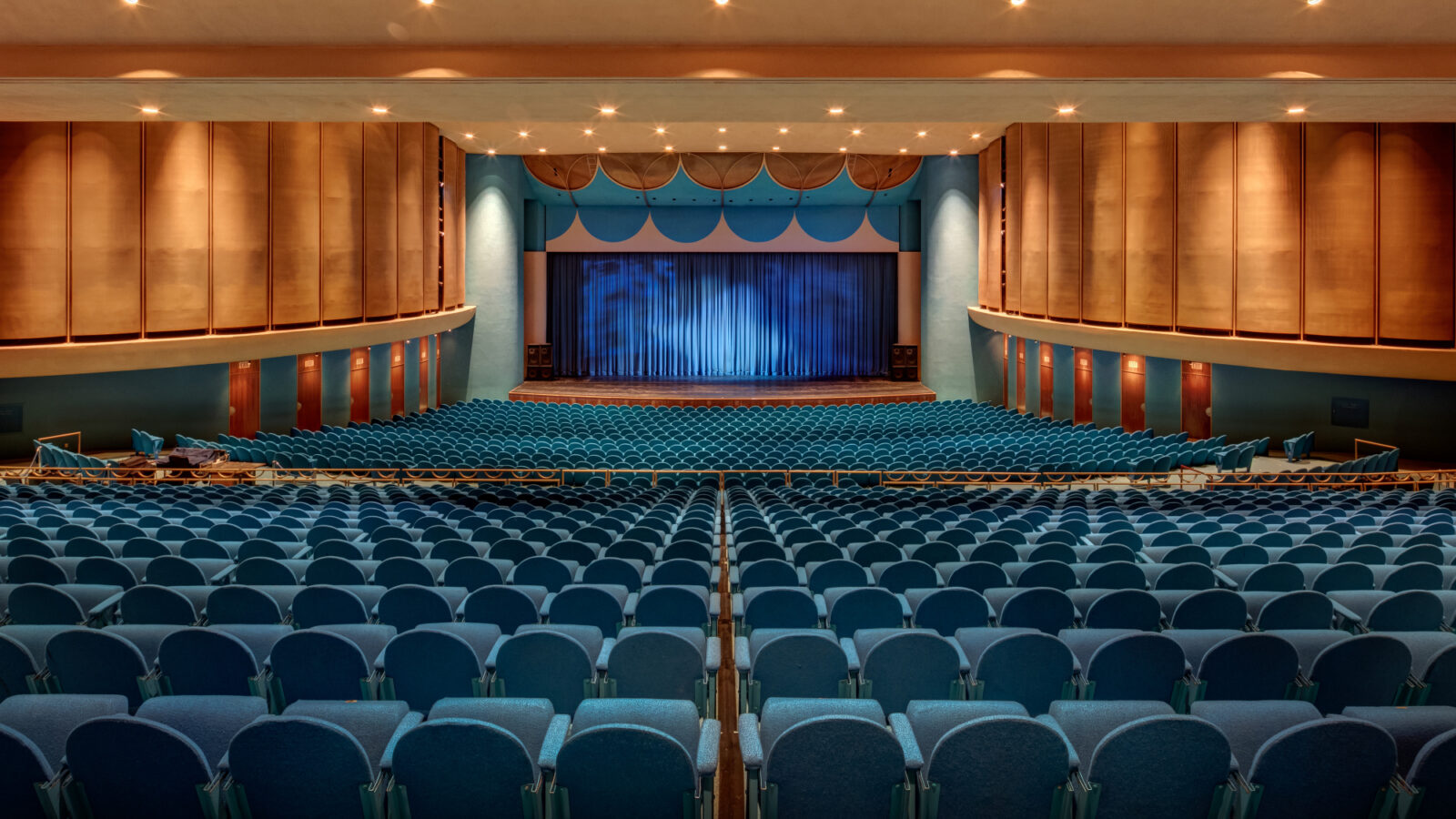 Veterans' Memorial Auditorium Theater Interior Seating (2)