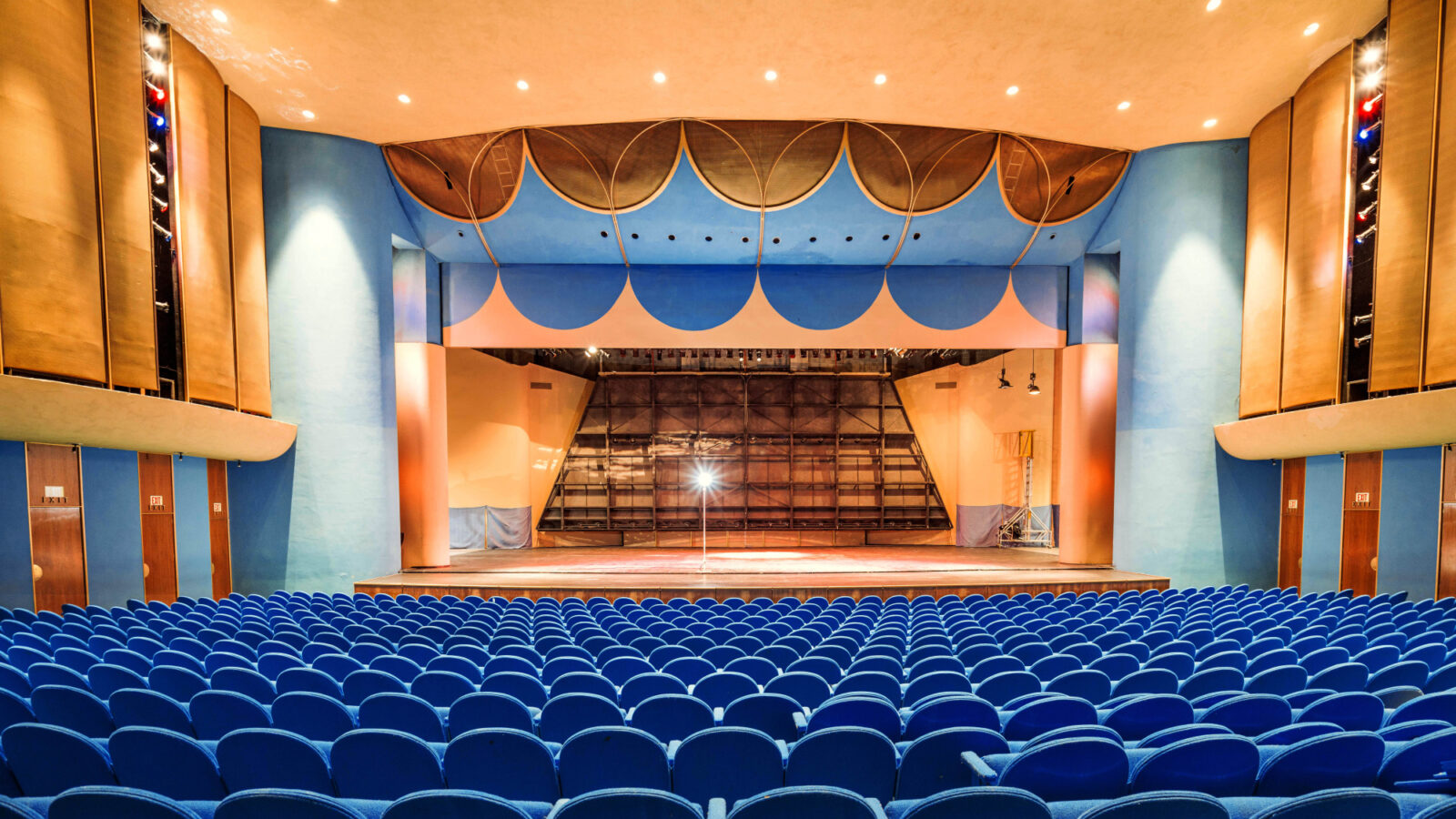 Veterans' Memorial Auditorium Theater Interior Seating (Curtain Pulled) (3)