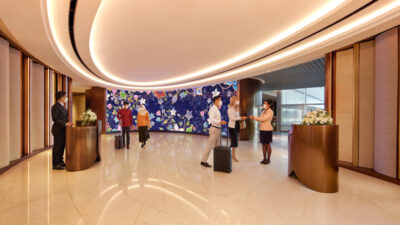 SFO Singapore Airlines SilverKris Lounge